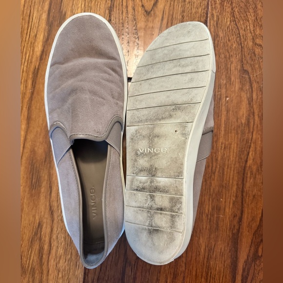 Vince Blair GUC Sz 8.5 Taupe Suede Slip-On Sneakers - Picture 5 of 6